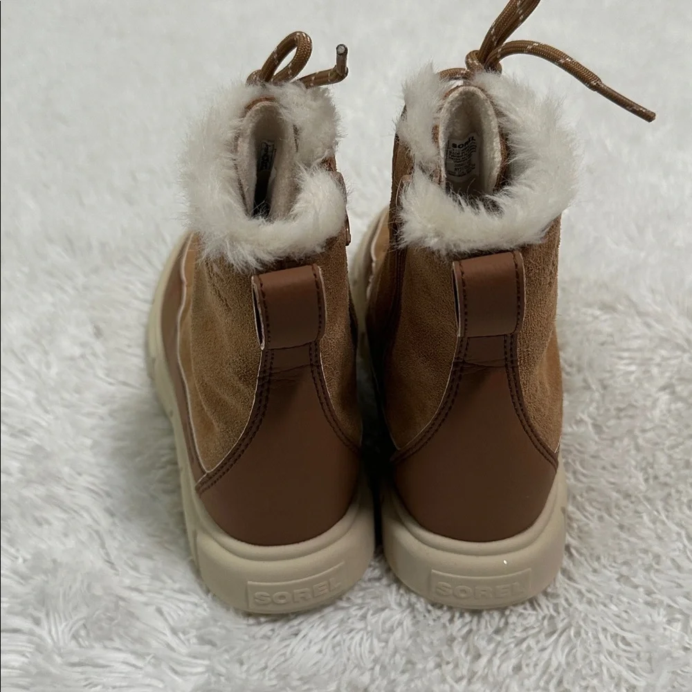 🎒 Sorel Waterproof Ankle Boots